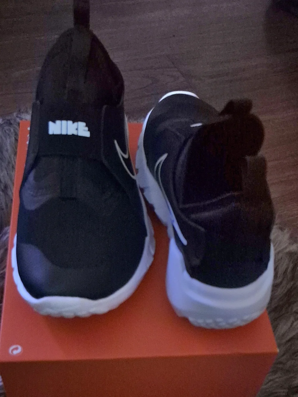 Nike Big Kids' Size 6.5 Or Womans Size 8 Black Slip-On Athletic Shoes
